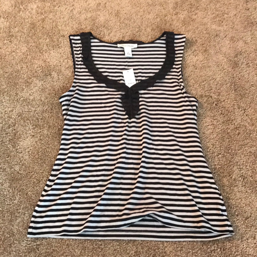 Gray and black tank top